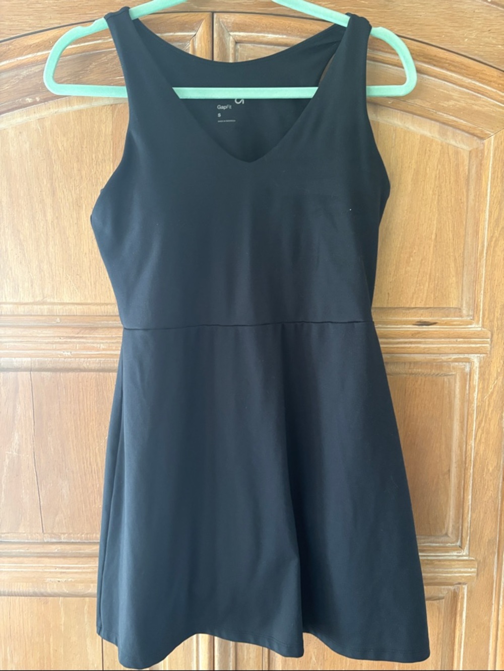 GAP Black Sleeveless V-Neck Fit & Flare Mini Dress